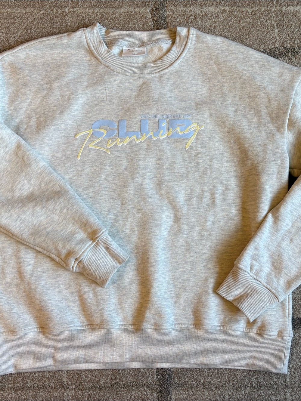Wilo The Label Club Running Wellness Gray Crewneck Sweatshirt Pullover EUC